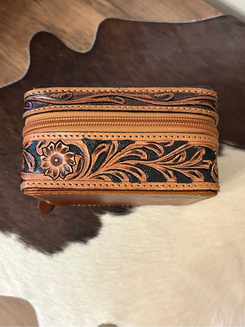 Hand-Tooled Floral Leather Jewelry Box in Tan and Black